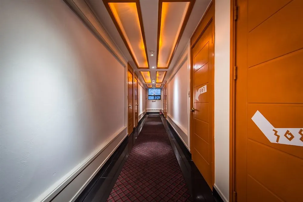 Hostel Korea 6Th ソウル特別市 2*,